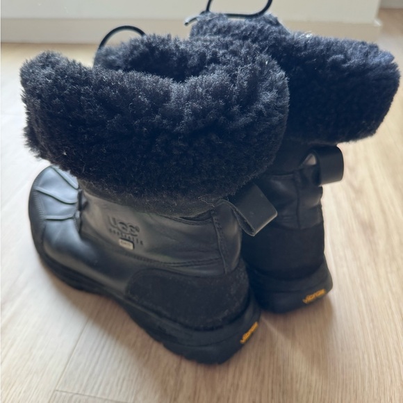 Men’s UGG Butte Waterproof Leather Boot - Picture 4 of 6